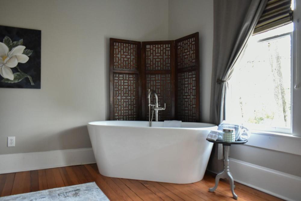Sparrow Grove Manor Monroe Bilik gambar